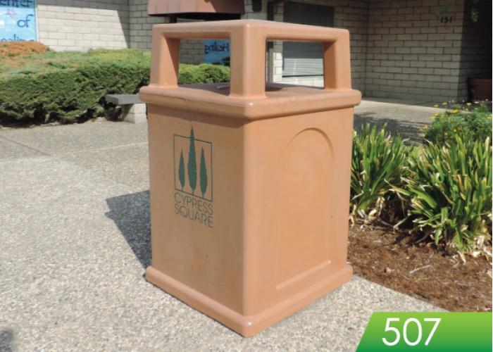 507 - Square Receptacle, Round Deposit