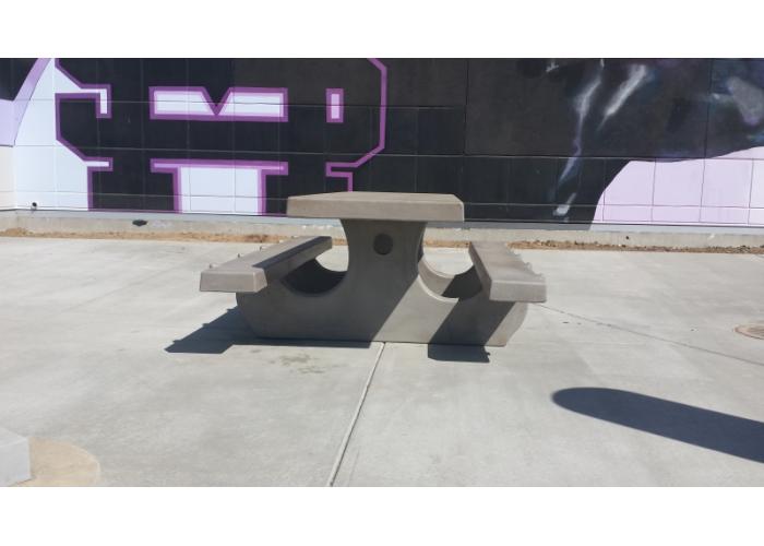 92" Picnic tables w/round legs