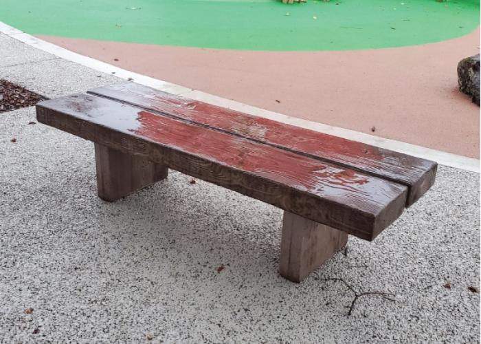 428 - Woodgrain Bench (Flat)